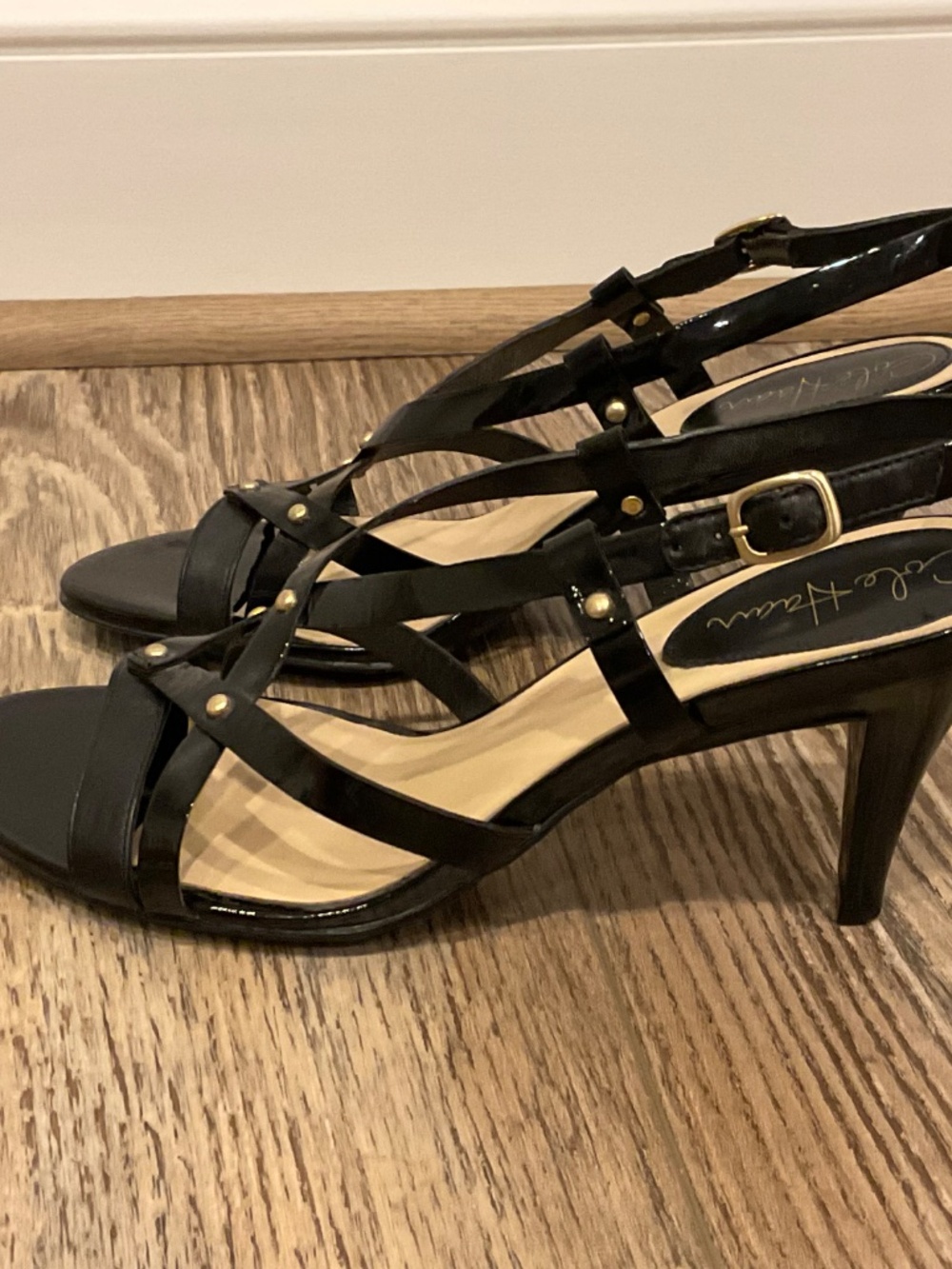 Cole Haan Strappy black patent leather heels.  Women’s size 7 - VGC - Picture 6 of 10